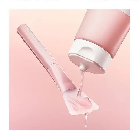Aplicando mascarilla con el SKIN1004 Soft Mask Brush
